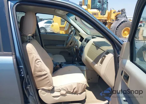 2010 Ford Escape Xlt from USA, damaged, VIN 1FMCU0D76AKC35075